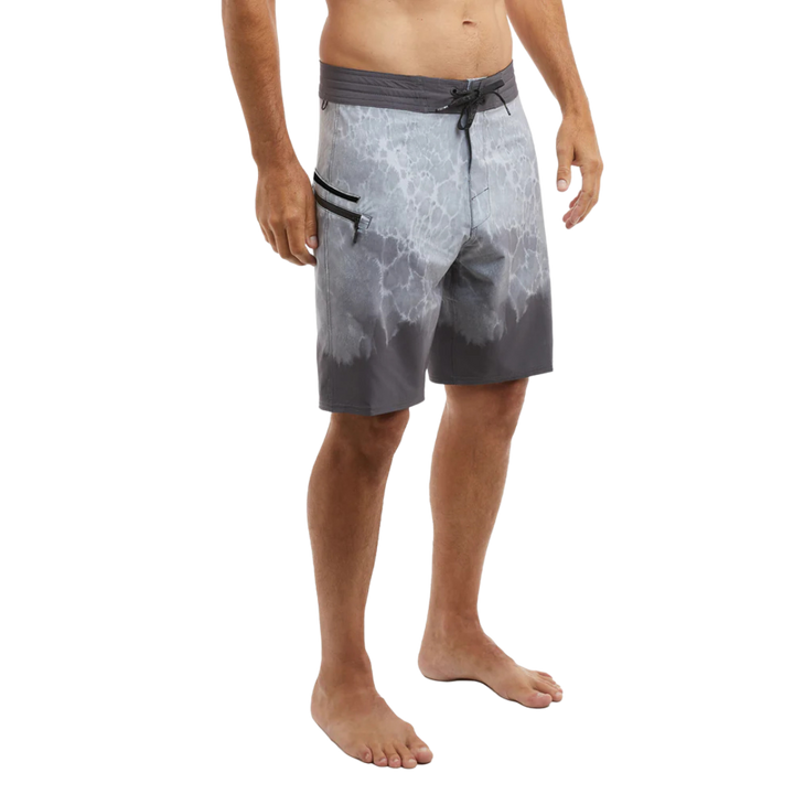 PELAGIC STRIKE 19" BOARDSHORT