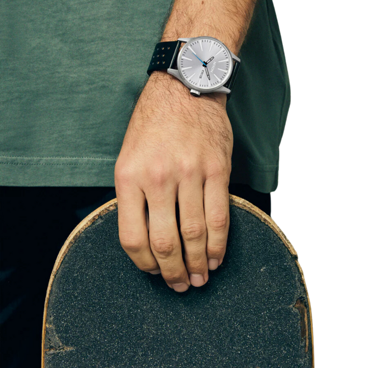 NIXON SENTRY LEATHER WATCH