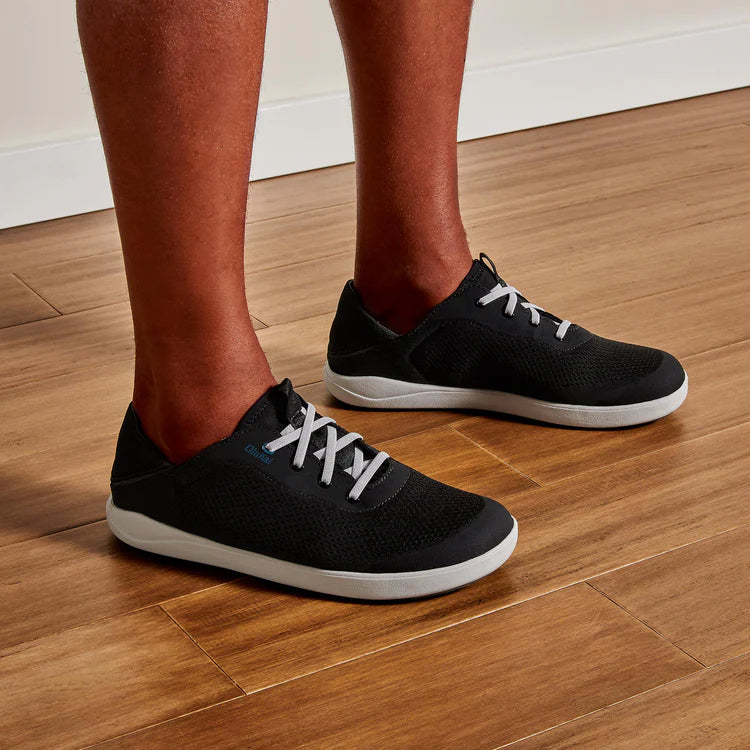 OLUKAI MOKU PAE - BLACK/BLUE CORAL