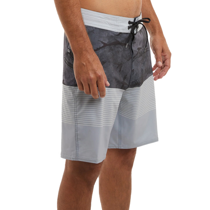 PELAGIC: STRIKE 19" BOARDSHORT