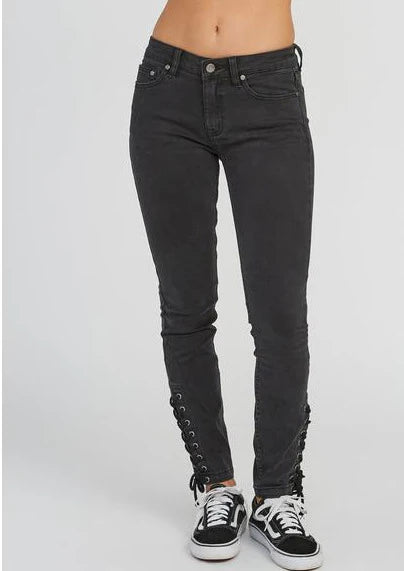 RVCA DAYLEY MID RISE SKINNY JEAN