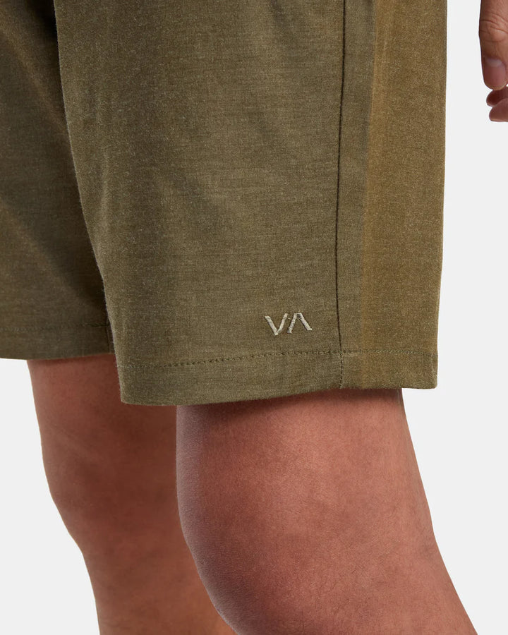 RVCA BACK IN HYBRID SHORT