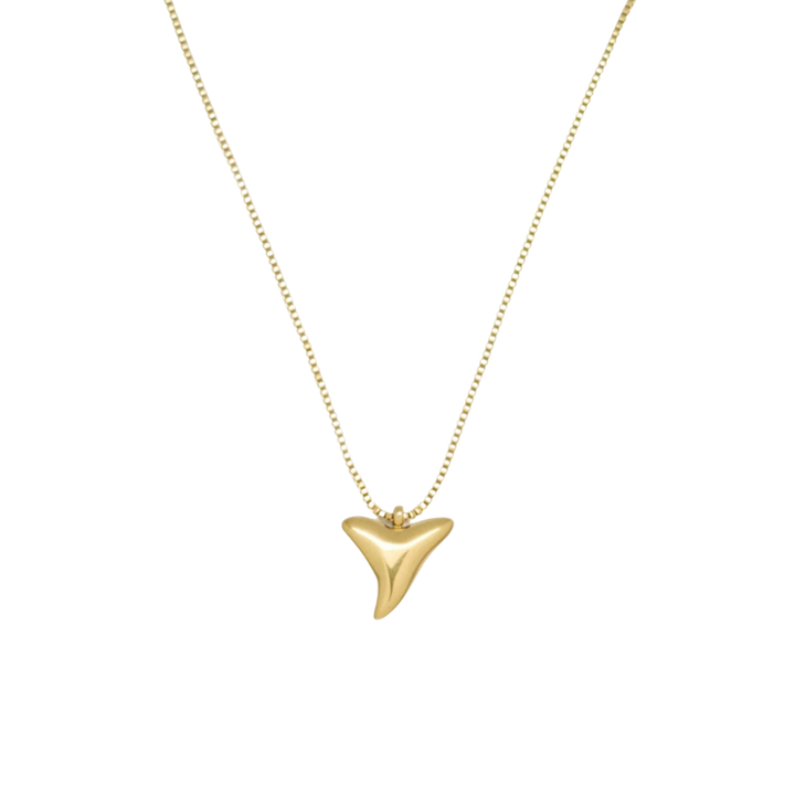 SALTY CALI SHARK TOOTH NECKLACE
