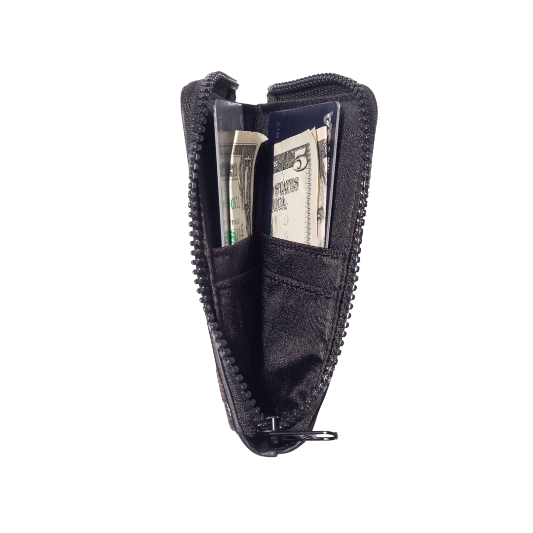 THREAD BLACK ZIPPER WALLET