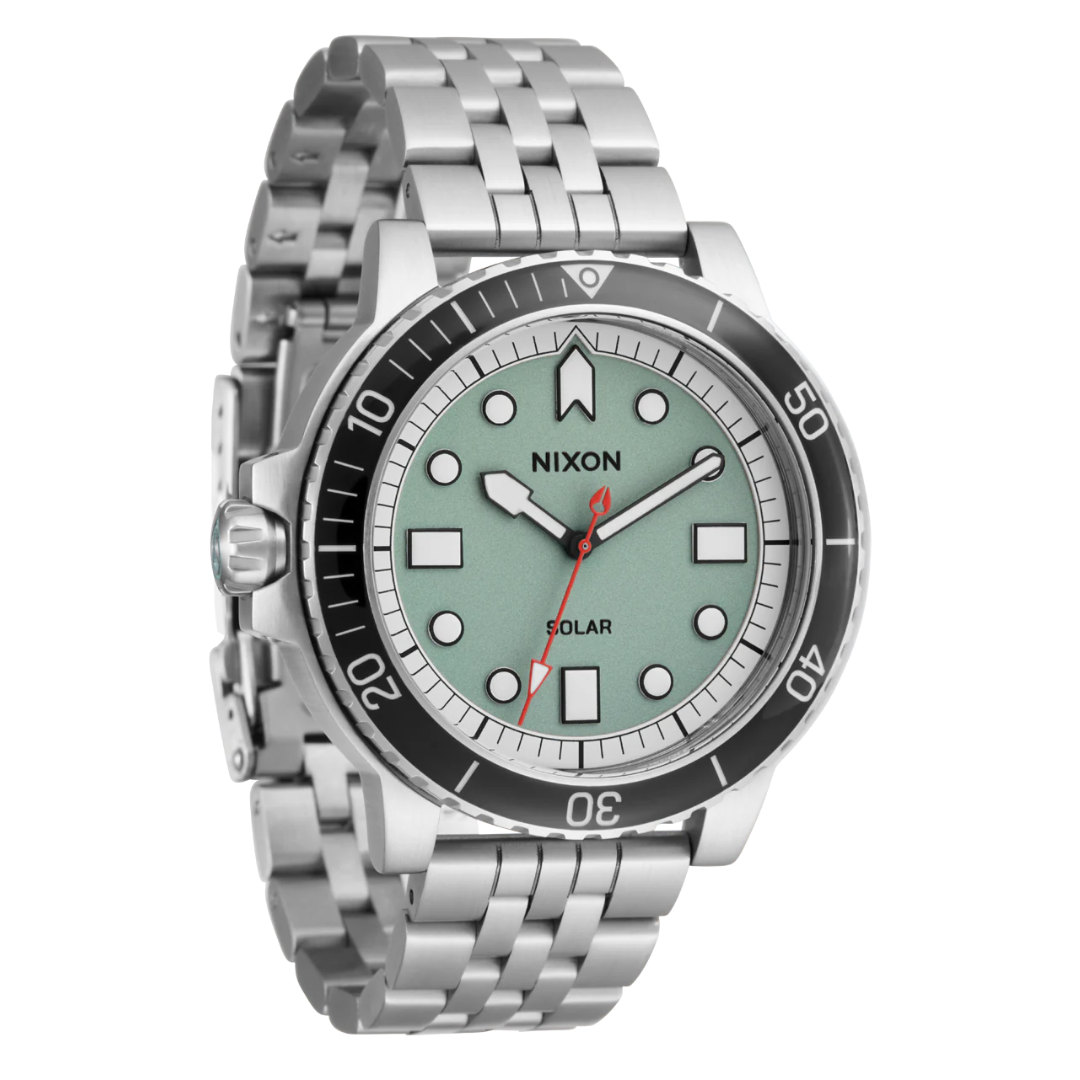 NIXON STINGER 44 WATCH