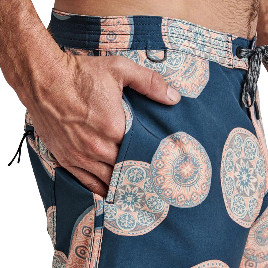 ROARK CHILLER MANDALA BOARDSHORT