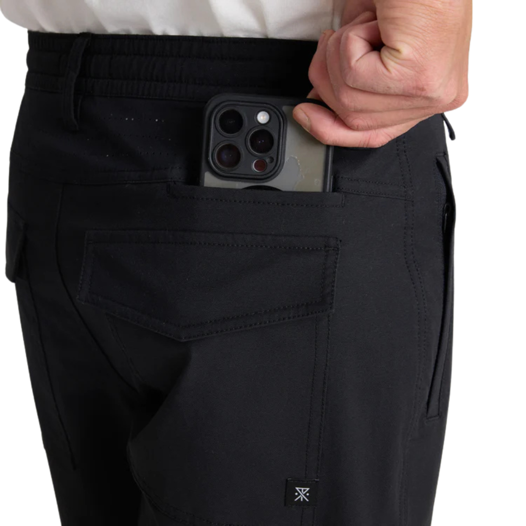 ROARK LAYOVER PRO TRAVELER SHORT