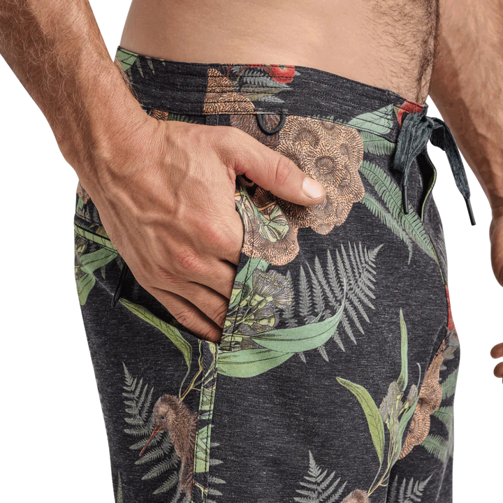 ROARK CHILLER KIWI CAMO 17” BOARDSHORT