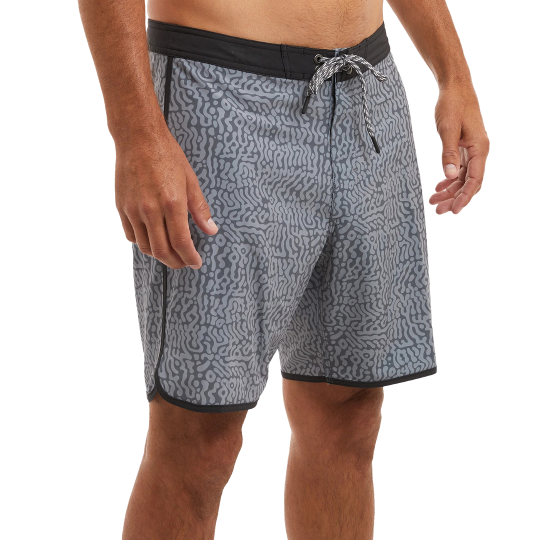 PELAGIC: HIGH SPOT 18" BOARDSHORT