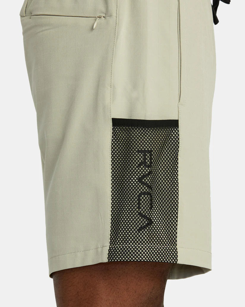 RVCA X OVER SHORT