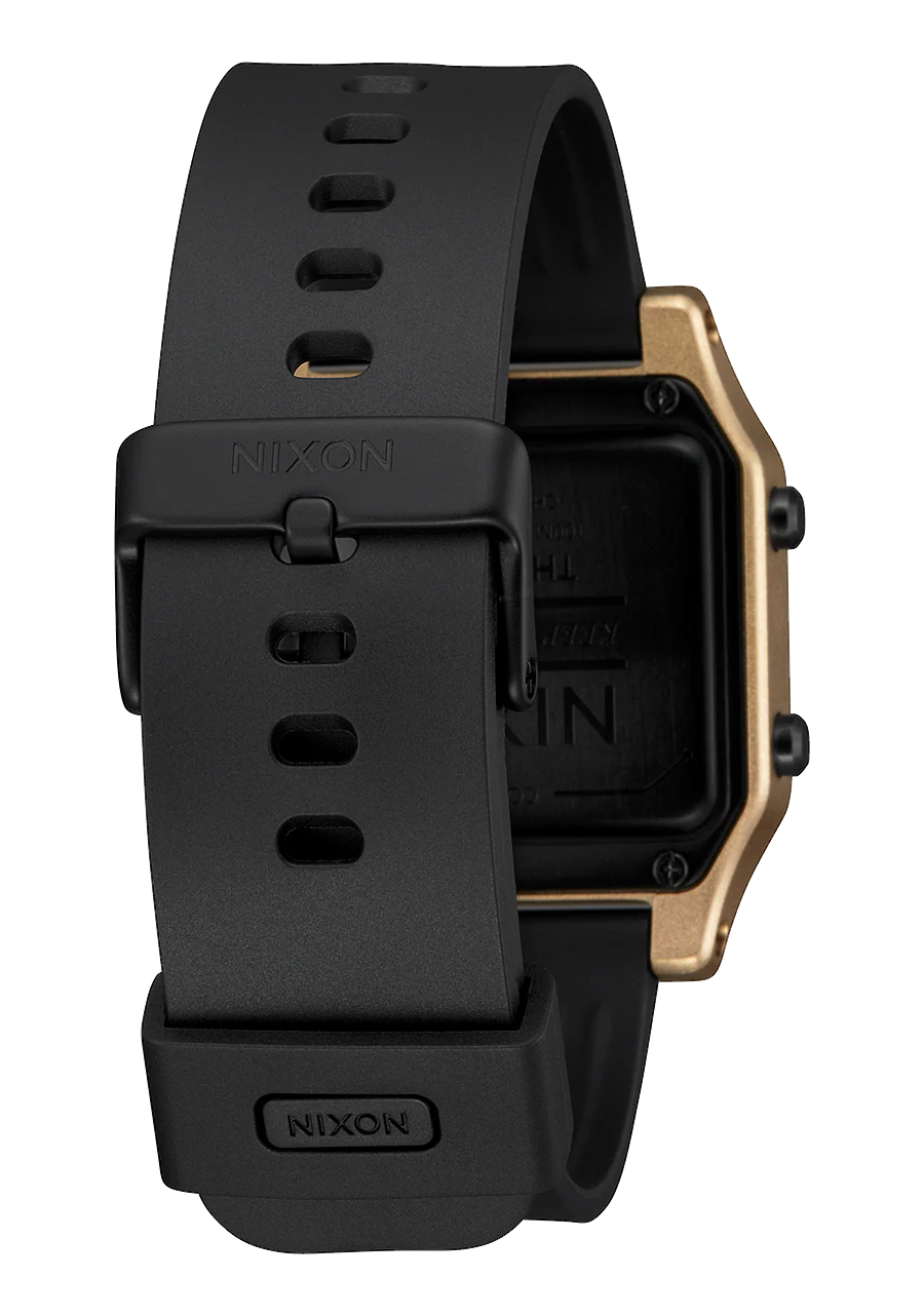 NIXON STAPLE
