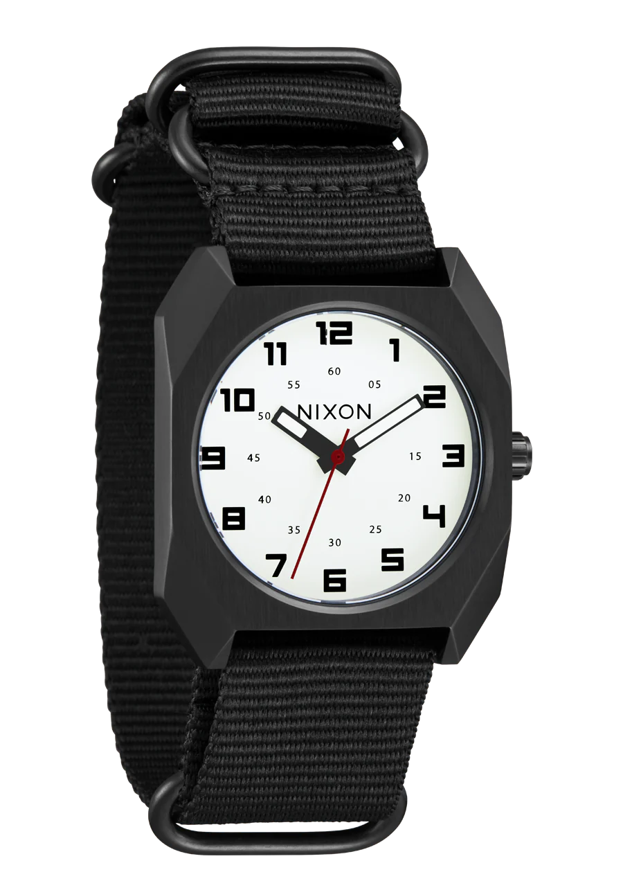 NIXON SCOUT